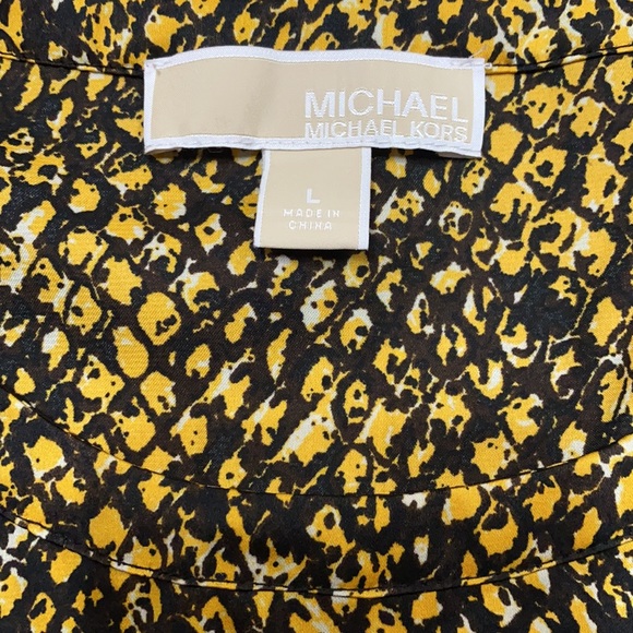 Micheal Kors Blouse - Picture 3 of 9